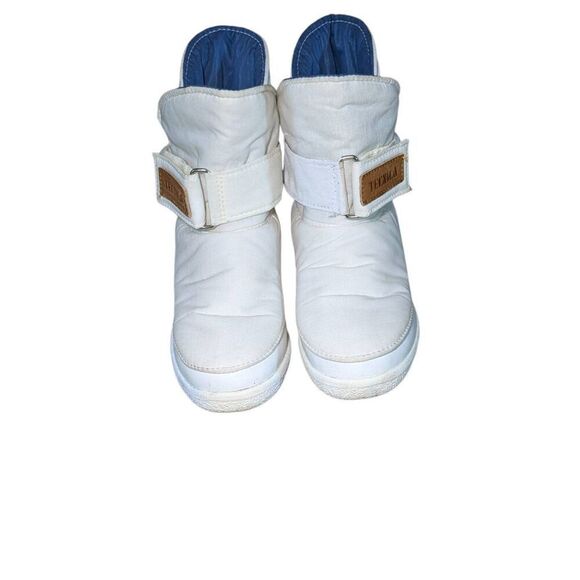 Tecnica Moon Boots size 5.5 in good condition. - Picture 2 of 10